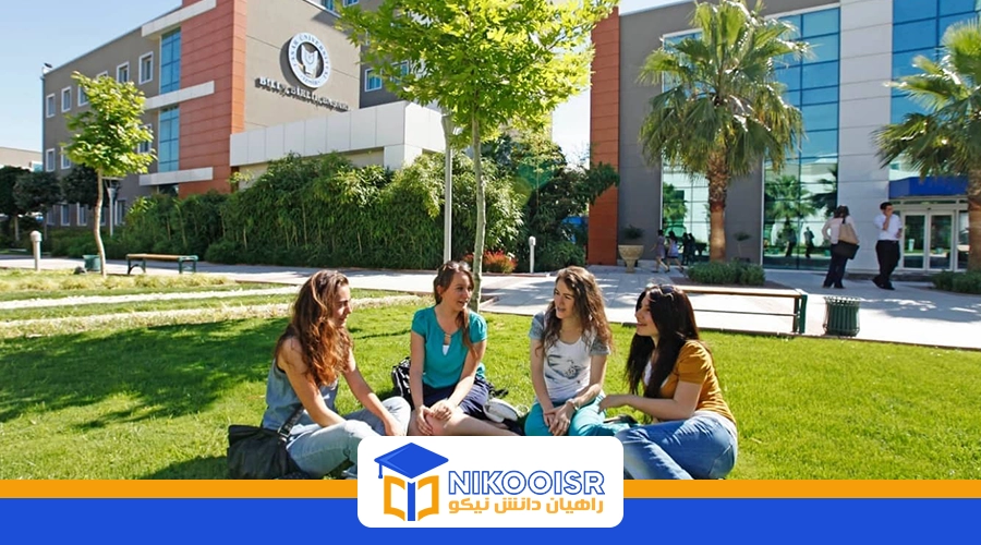 تحصیل در دانشگاه یاشار ازمیر